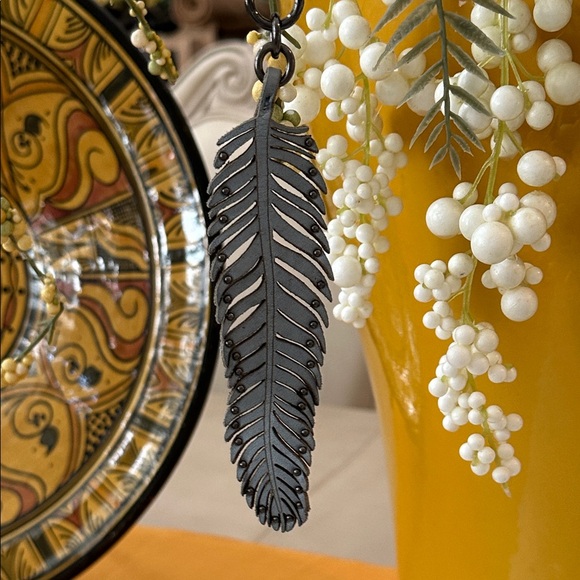 Coach Silver Feather Keychain - Picture 5 of 10